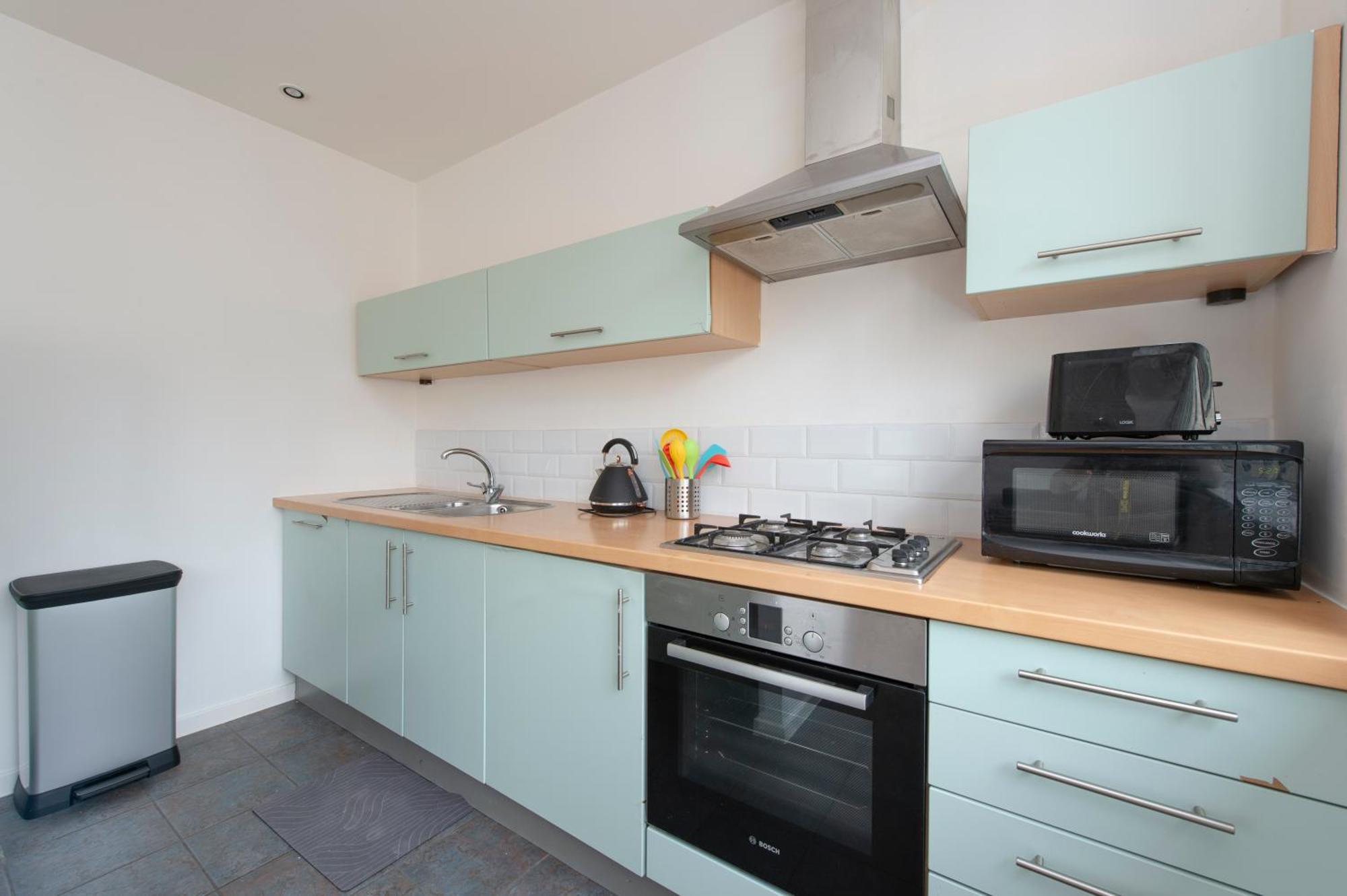 Modern Luxury Apartment By Bow Road Station London Exterior photo