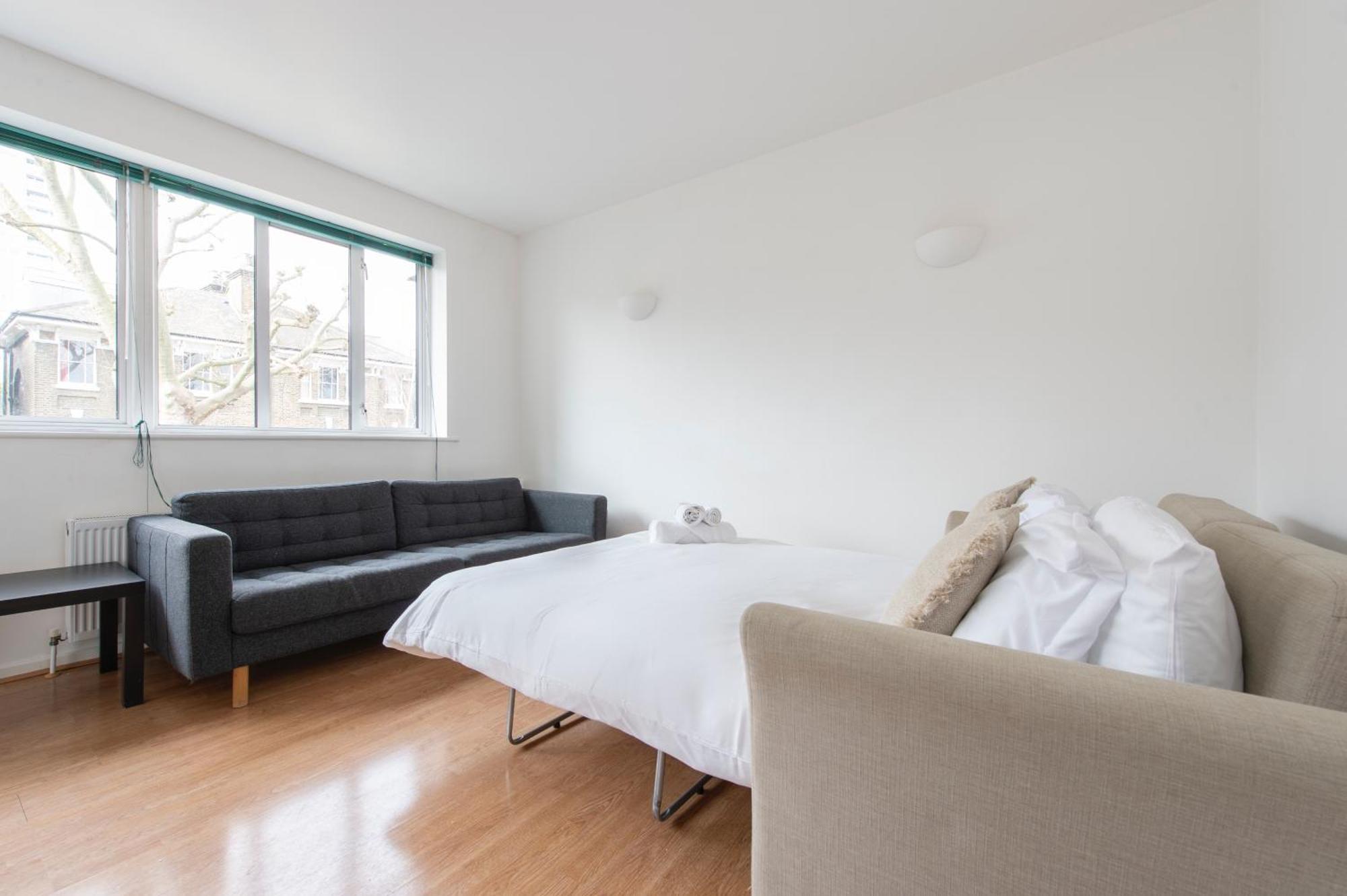 Modern Luxury Apartment By Bow Road Station London Exterior photo